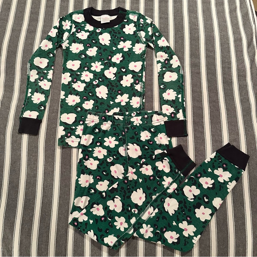 Hanna Anderson Kids Size 6-7 Organic Cotton Pajamas | Floral/Animal Print 🌸🐆